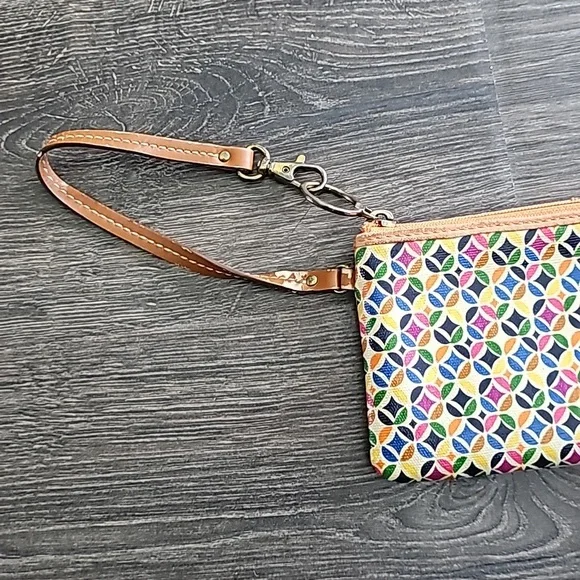 Authentic Fossil Clutch - Picture 8 of 11